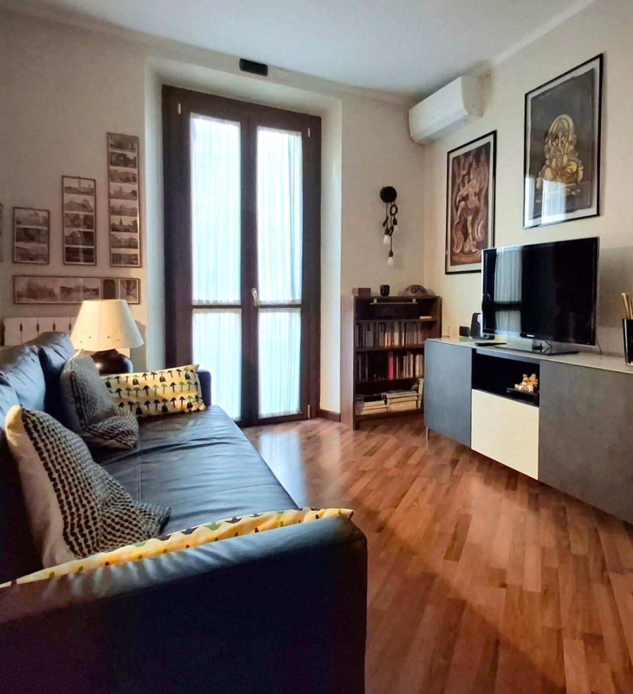 Vfh Stylish Boutique Apartment-City Center Milán Exterior foto